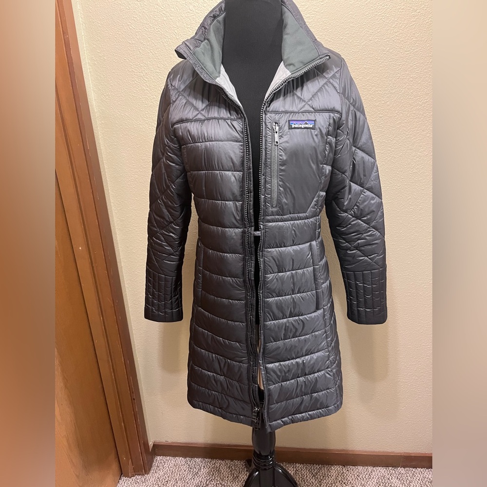 Patagonia Women's Dark Gray Puffer Coat
